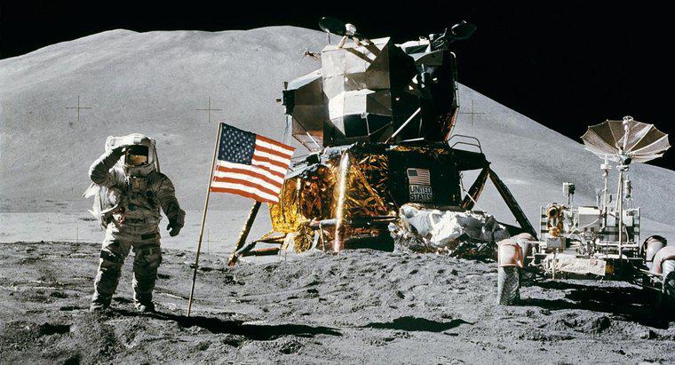 Moon Landings có phải là một Hoax không?