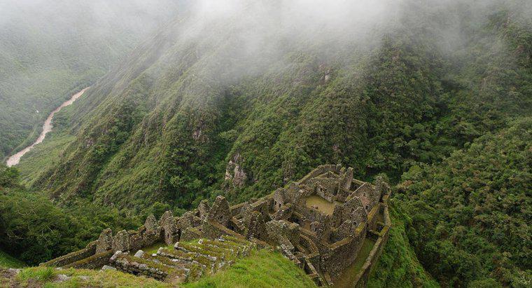 Đế chế Inca bị tàn phá bởi điều gì?