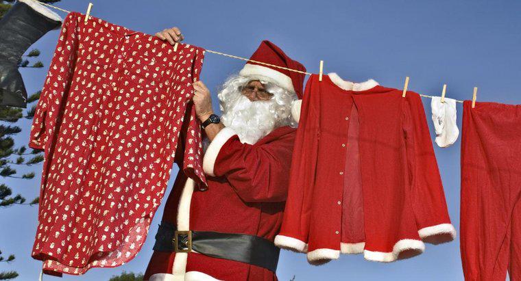 Ban đầu bộ quần áo của ông già Noel có màu gì?