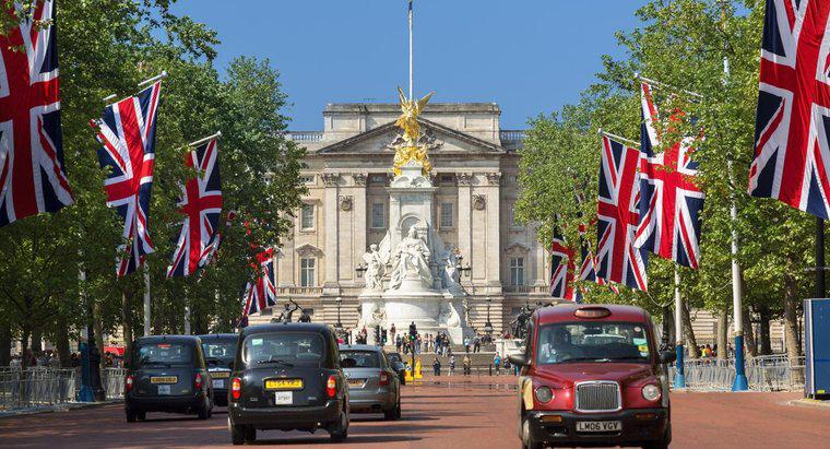 Cung điện Buckingham trị giá bao nhiêu?