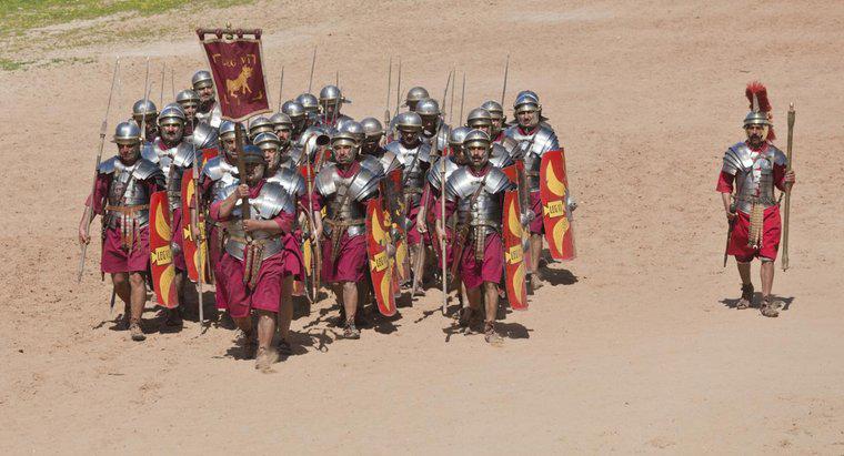 Quân đội La Mã được tổ chức như thế nào?