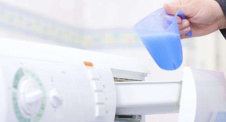 Bạn có thể Cho Bột giặt và Nước xả vải vào Máy giặt cùng một lúc không?