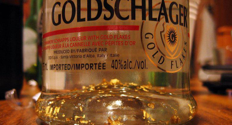 Những mảnh vàng trong Goldschlager Liquor là gì?