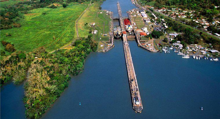 Bao nhiêu người đã chết khi xây dựng kênh đào Panama?