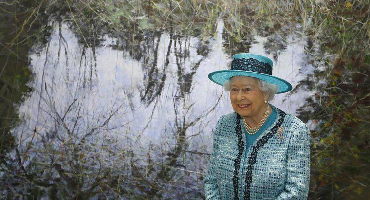 Nữ hoàng Anh có phải là người phụ nữ giàu nhất thế giới?