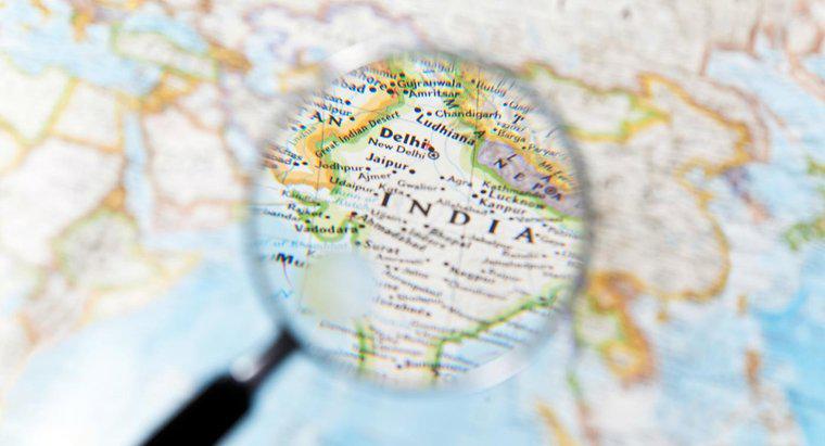 Ấn Độ nằm trên lục địa nào?
