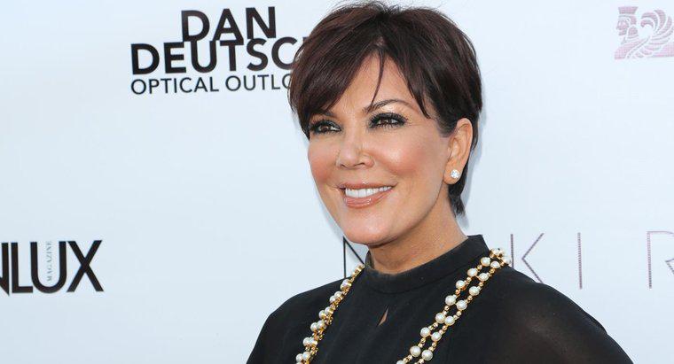 Làm thế nào để bạn cắt tóc như Kris Jenner?