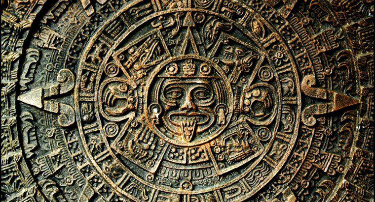 Ai đã chinh phục người Aztec?