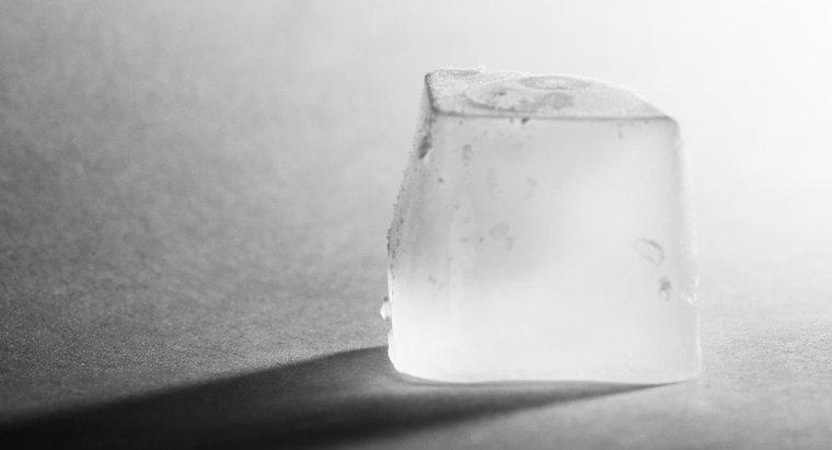 Cách tốt nhất để giữ cho một khối băng không bị tan chảy là gì?