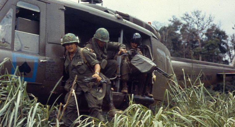 Một số Ưu và Nhược điểm của Chiến tranh Việt Nam là gì?