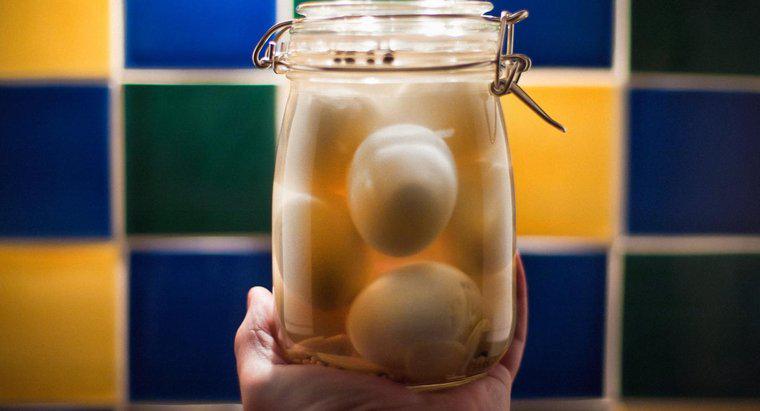 Điều gì sẽ xảy ra nếu bạn ngâm một quả trứng trong giấm?