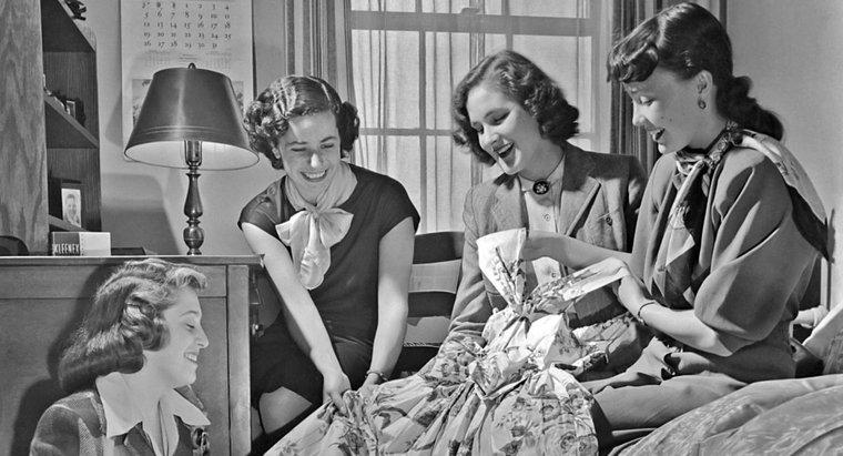 Những cô gái đã mặc gì trong những năm 1940?