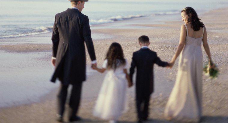 Làm thế nào để bạn đưa con ghẻ vào lời thề trong đám cưới?