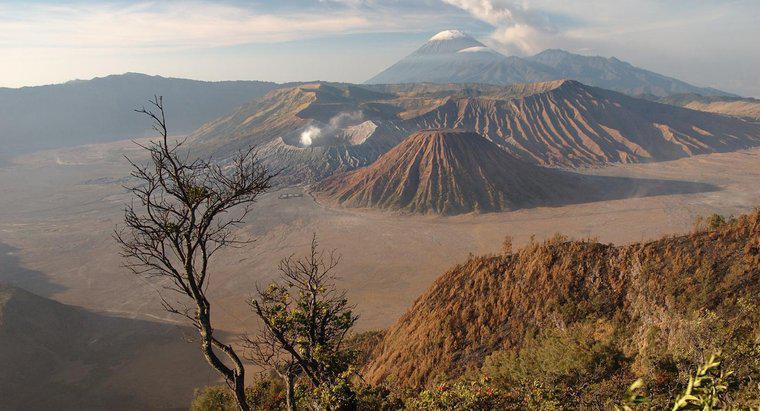 Quốc gia nào có nhiều núi lửa nhất?