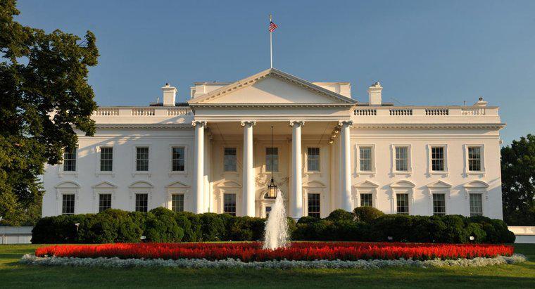 Có bao nhiêu phòng trong Nhà Trắng?