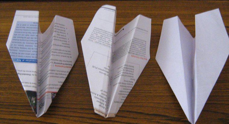 Thiết kế của một chiếc máy bay giấy ảnh hưởng đến chuyến bay của nó như thế nào?