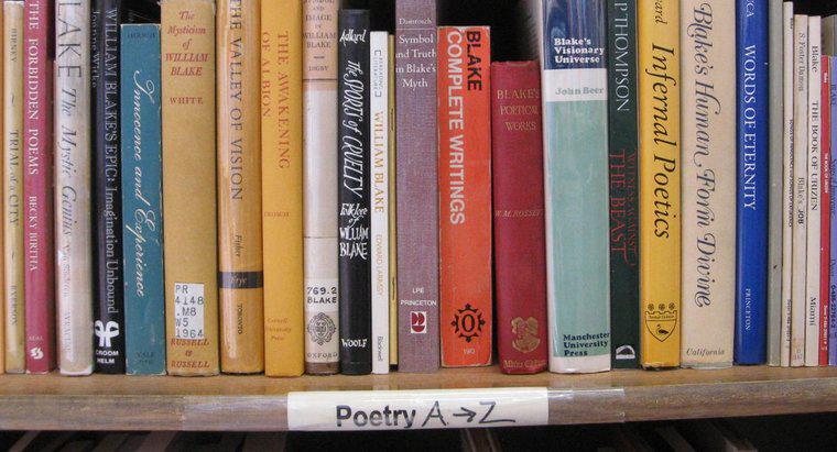 Sự khác biệt giữa thơ, kịch và truyện ngắn là gì?