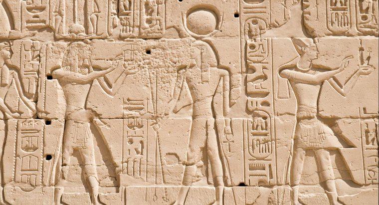 Tại sao người Ai Cập cổ đại sử dụng chữ tượng hình?