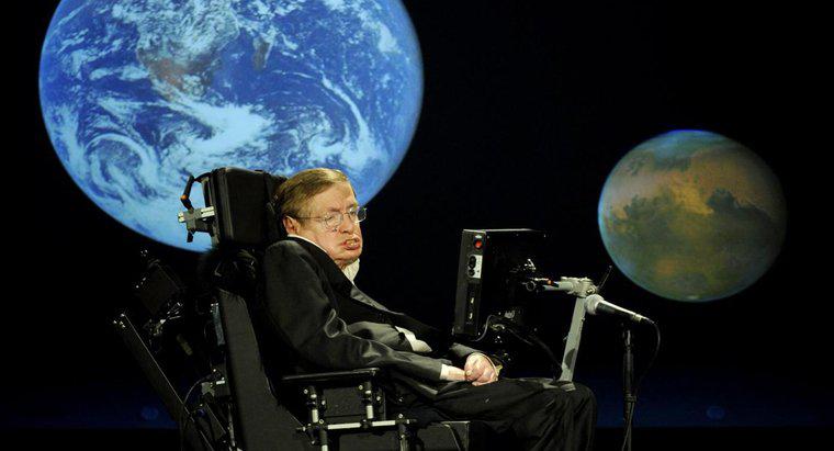 Stephen Hawking đã nói gì về người ngoài hành tinh?