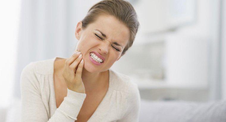 Một số biện pháp khắc phục tại nhà tốt để giảm đau răng khẩn cấp là gì?