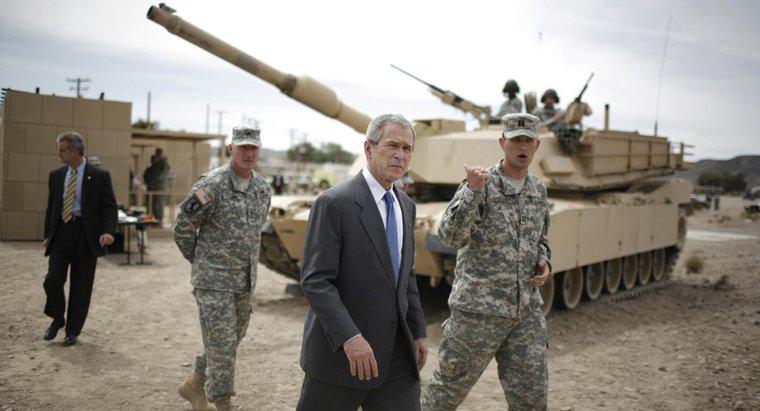 Tại sao George W. Bush tuyên bố chiến tranh với Iraq?