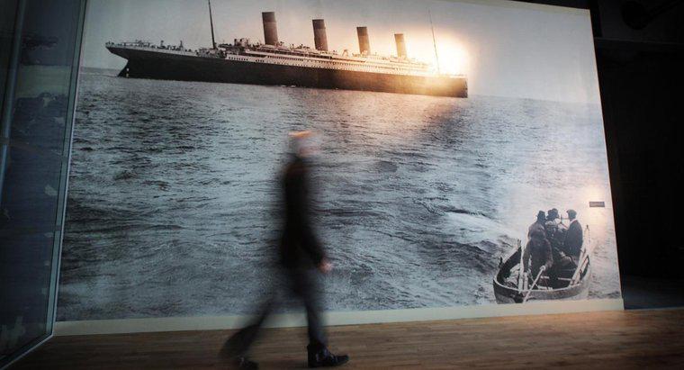 Giá vé hạng nhất trên tàu Titanic là bao nhiêu?