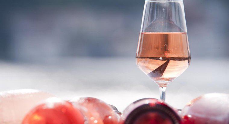 Rượu vang hồng Moscato là gì?