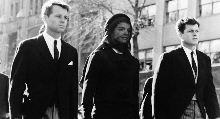 Ai được tin là Kẻ giết người của John F. Kennedy?