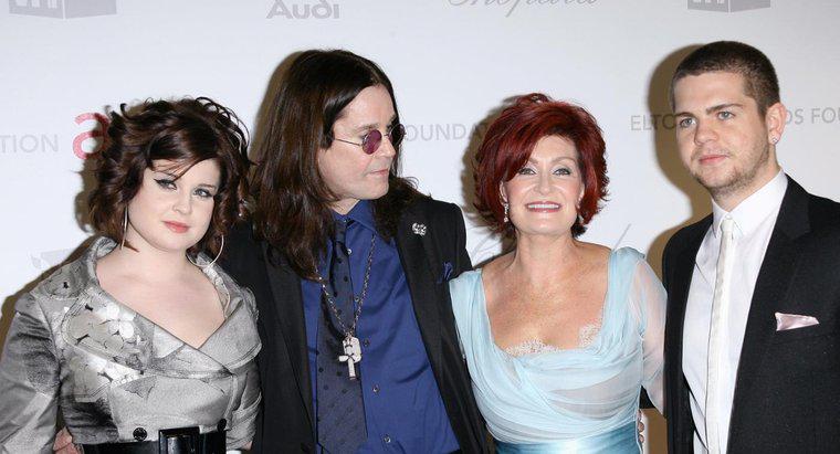Con cái của Sharon và Ozzy Osbourne làm gì?