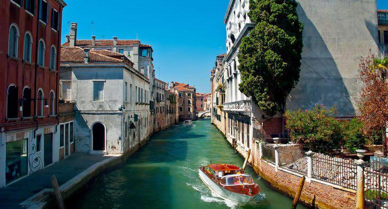 Tại sao Venice chìm?