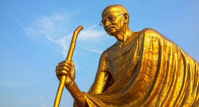 Sự kiện quan trọng nào trong cuộc đời của Mahatma Gandhi?
