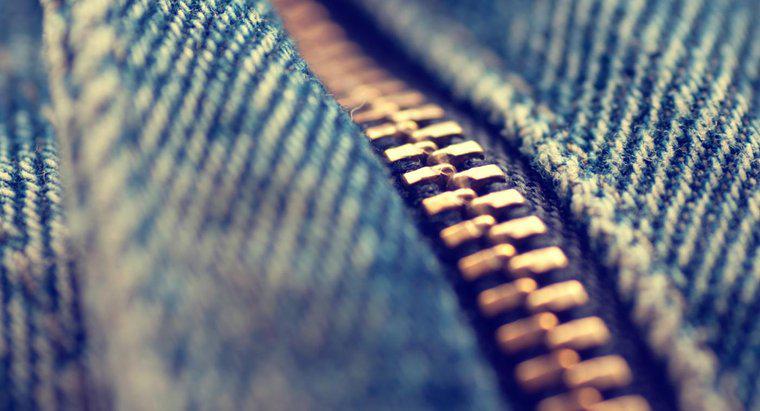 Tại sao Levi Strauss phát minh ra quần jean xanh?