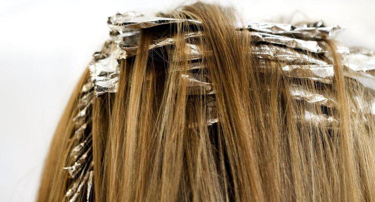 Bạn có thể sử dụng giấy nhôm để tạo màu tóc không?