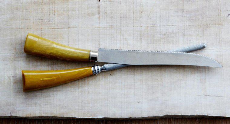 Làm thế nào để bạn tìm thấy giá trị của những con dao cổ?