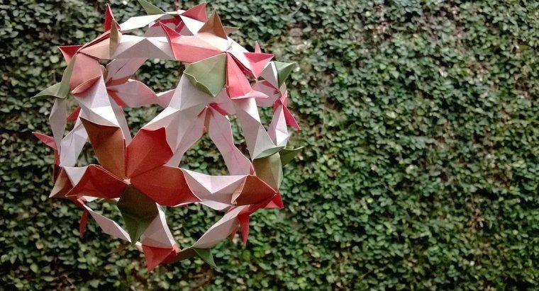 Làm thế nào một hình cầu có thể được tạo ra từ giấy?