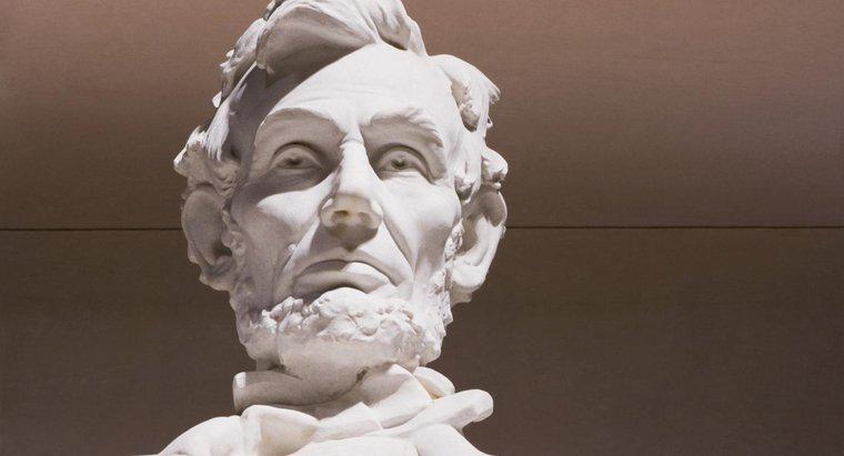 Đôi mắt của Abraham Lincoln có màu gì?