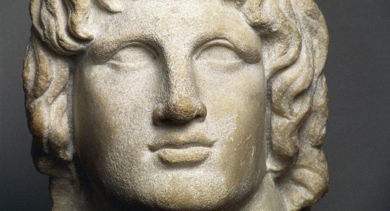 Tại sao Alexander vĩ đại nổi tiếng?