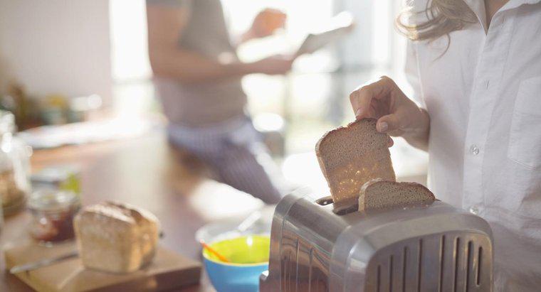 Máy nướng bánh mì sử dụng bao nhiêu điện?