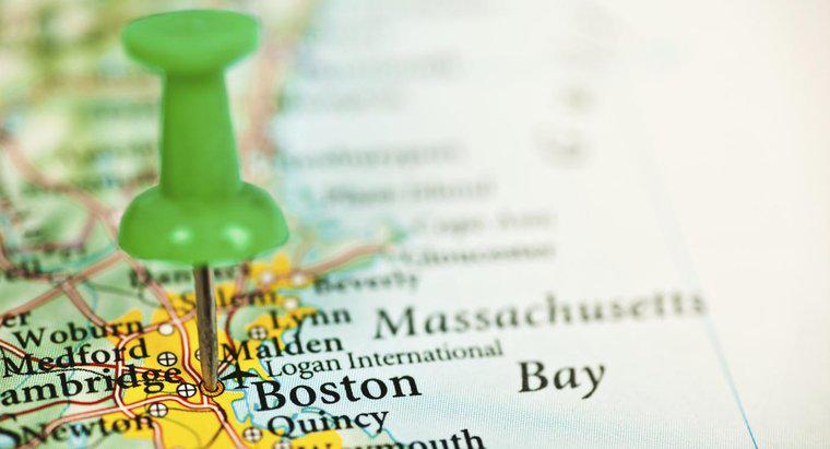 Massachusetts nằm ở khu vực nào?