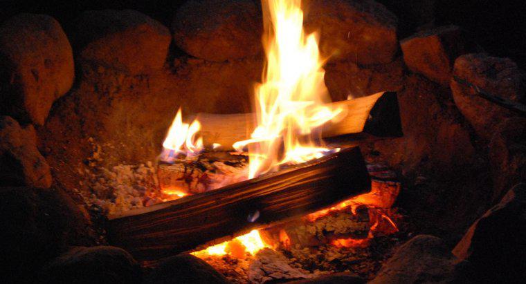 Ở nhiệt độ nào thì gỗ bắt đầu cháy?