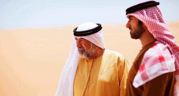 Đàn ông Ả Rập đeo gì trên đầu?