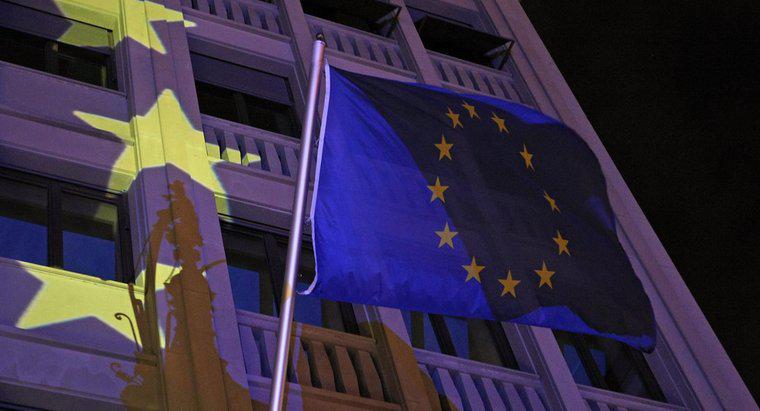 Một số nhược điểm của Liên minh Châu Âu là gì?