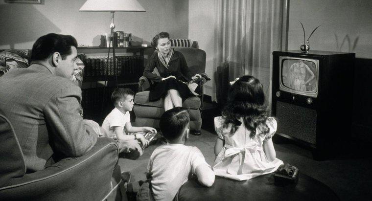 Chi phí cho một chiếc tivi trong những năm 1950 là bao nhiêu?