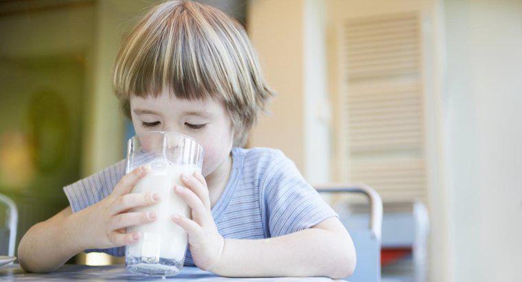 Bạn Có Thể Uống Sữa Khi Đang Dùng Thuốc Kháng Sinh Không?