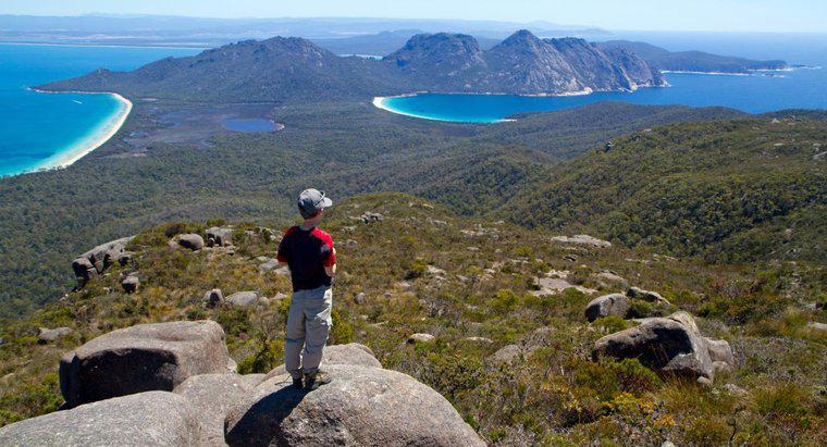 Từ Tasmania đến Đại lục Australia bao xa?