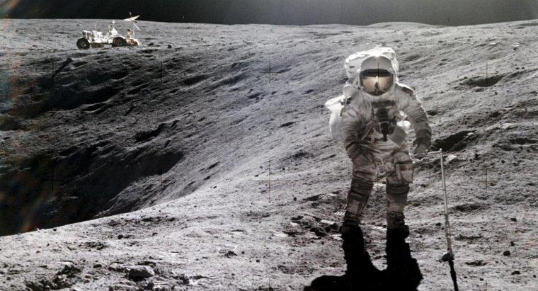 Chúng ta đã hạ cánh trên Mặt trăng bao nhiêu lần?