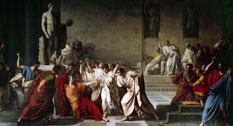 Ngày lễ nào được tổ chức trong "Julius Caesar"?