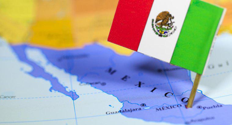 Những quốc gia nào có chung biên giới với Mexico?