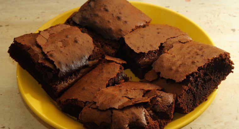 Làm thế nào bạn có thể sử dụng hỗn hợp bánh trong công thức làm bánh Brownie?