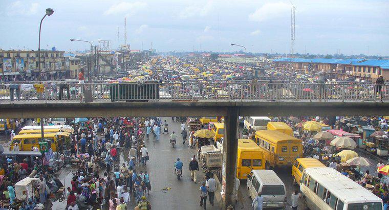 Thành phố lớn nhất ở Nigeria là gì?
